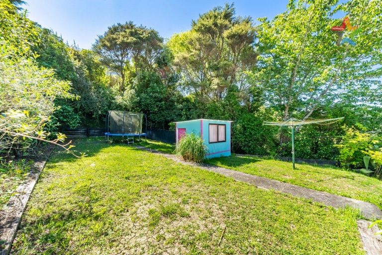 Photo of property in 25 Thomas Street, Stokes Valley, Lower Hutt, 5019
