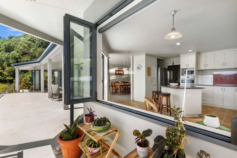 Photo of property in 85 Kent Street, Picton, 7220