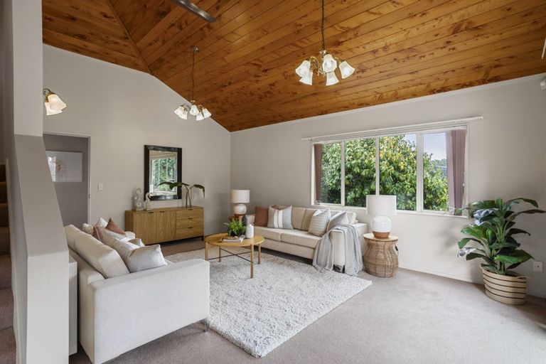 Photo of property in 2/20 Compton Street, Hillcrest, Auckland, 0627