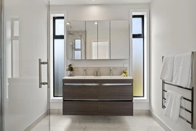 Photo of property in 111 Mclarin Road, Glenbrook, 2681