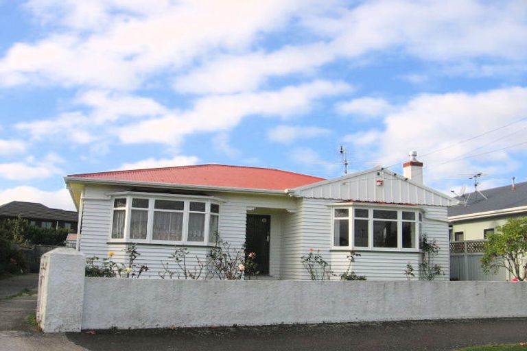 Photo of property in 2 Anderson Grove, Epuni, Lower Hutt, 5011