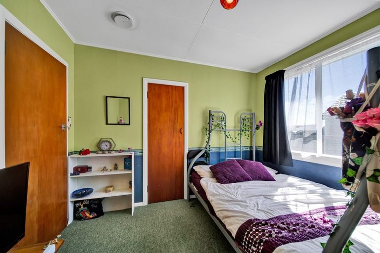 Photo of property in 9 Manawapou Road, Hawera, 4610