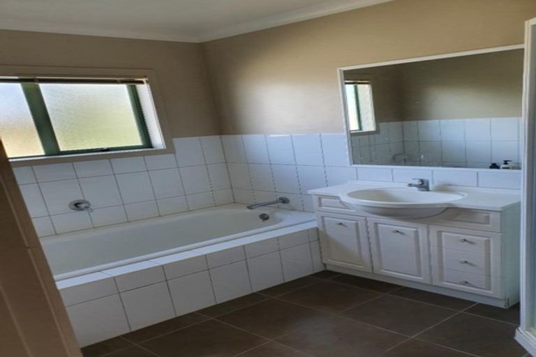 Photo of property in 10a Paterson Avenue, Pukekohe, 2120