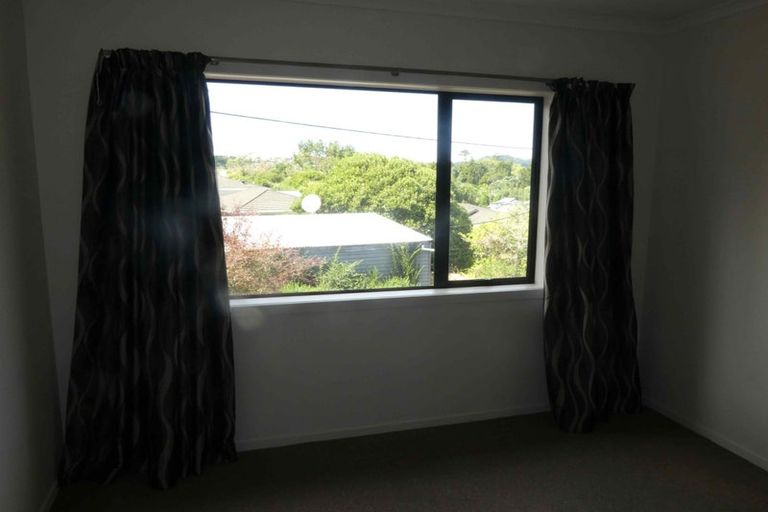 Photo of property in 5/2 Swan Hill Drive, Glen Eden, Auckland, 0602