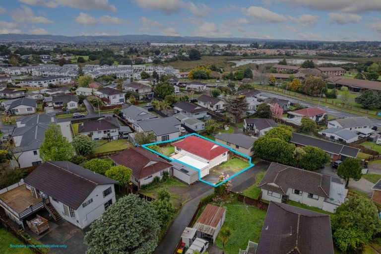 Photo of property in 2/17 Anglers Way, Wattle Downs, Auckland, 2102