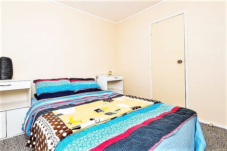 Photo of property in 2/190 Te Irirangi Drive, Flat Bush, Auckland, 2019