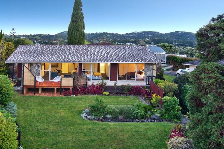 Photo of property in 12 Sunnylaw Place, Glen Eden, Auckland, 0602