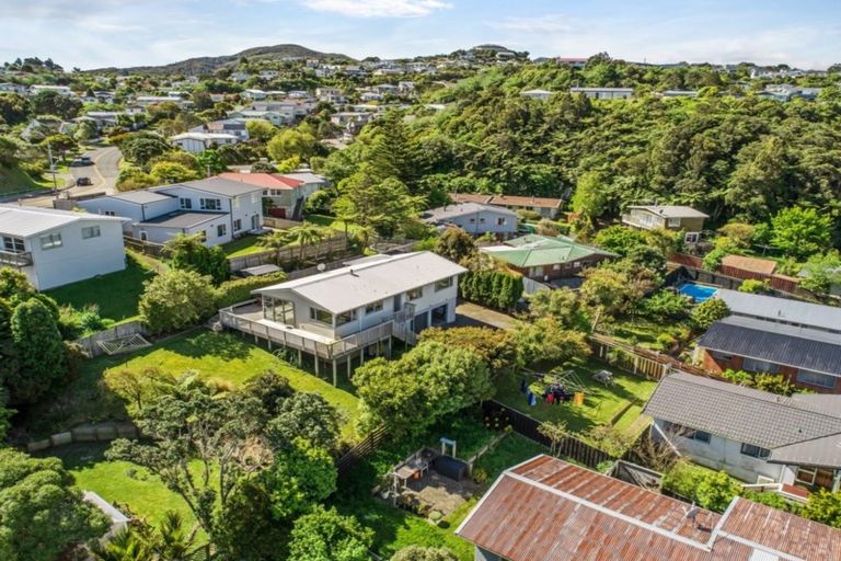 Photo of property in 43 Cedar Street, Maungaraki, Lower Hutt, 5010