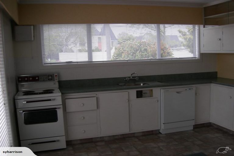 Photo of property in 1/77 Memorial Avenue, Ilam, Christchurch, 8053