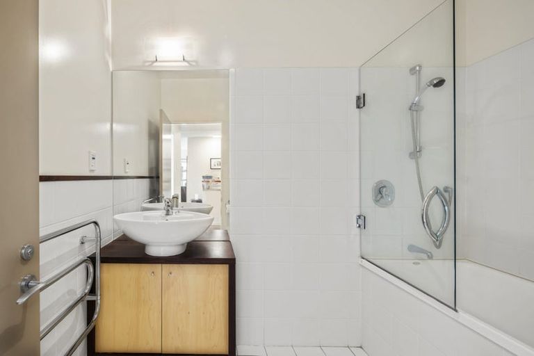Photo of property in Galleria Apartments, 27/77 Tory Street, Te Aro, Wellington, 6011