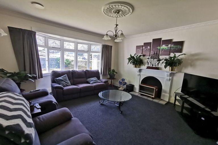 Photo of property in 85 Cambridge Terrace, Waterloo, Lower Hutt, 5011