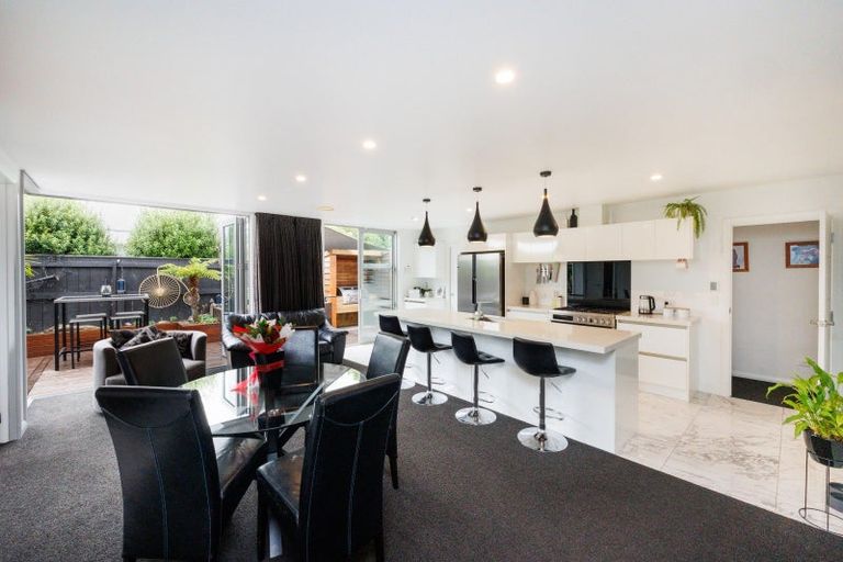 Photo of property in 172 Park Road, West End, Palmerston North, 4410