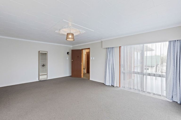 Photo of property in 61 Cracroft Street, Waitara, 4320