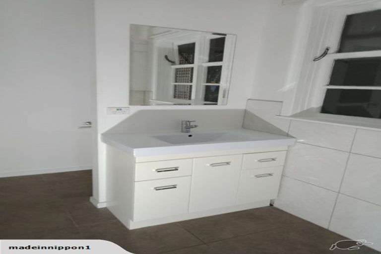 Photo of property in 51 Hawker Street, Mount Victoria, Wellington, 6011