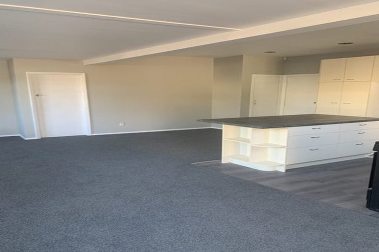 Photo of property in 1/84 Racecourse Road, Sockburn, Christchurch, 8042