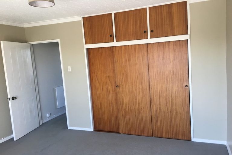 Photo of property in 2/404 Main North Road, Redwood, Christchurch, 8051