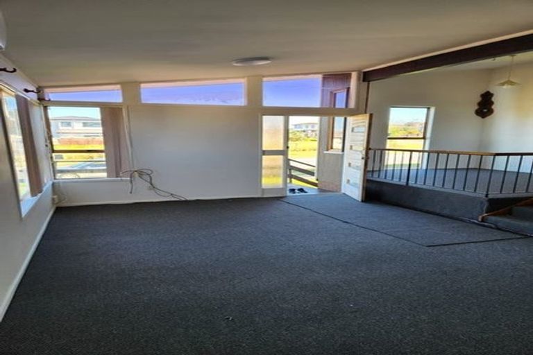 Photo of property in 180 Mahia Road, Wattle Downs, Auckland, 2103