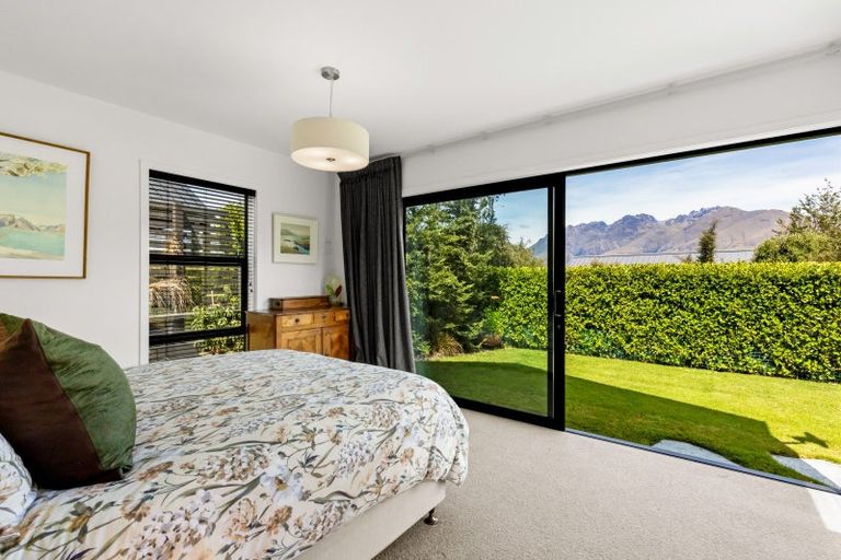 Photo of property in 54 Falconer Rise, Jacks Point, Queenstown, 9371