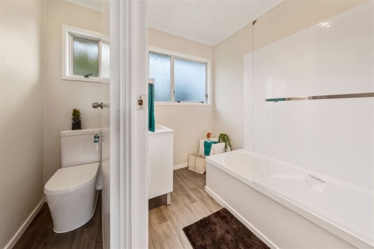 Photo of property in 10 Agar Place, Favona, Auckland, 2024