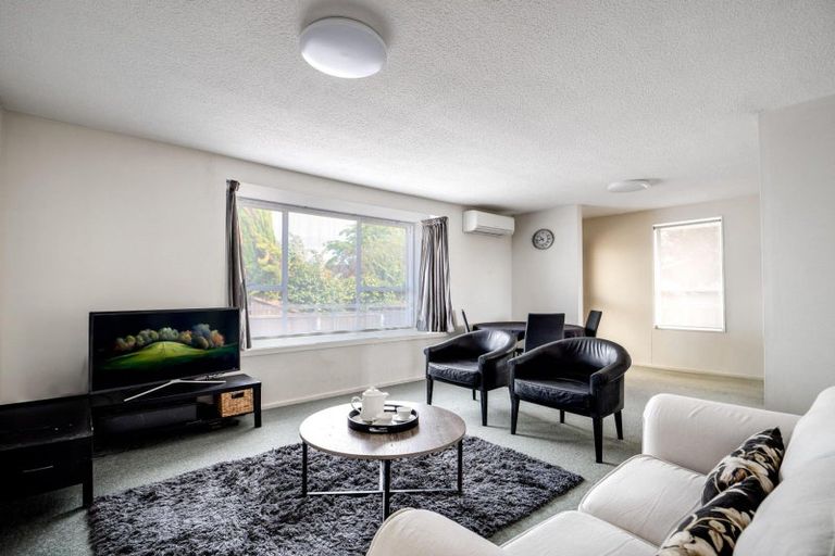 Photo of property in 1/57 Sarabande Avenue, Redwood, Christchurch, 8051