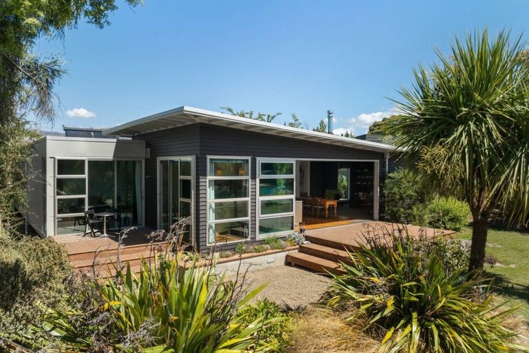 Photo of property in 10 Bridgewater Terrace, Albert Town, Wanaka, 9305