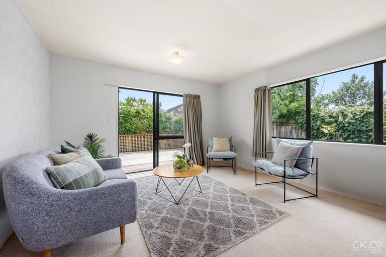 Photo of property in 2/11 Bauchop Road, Waterloo, Lower Hutt, 5011