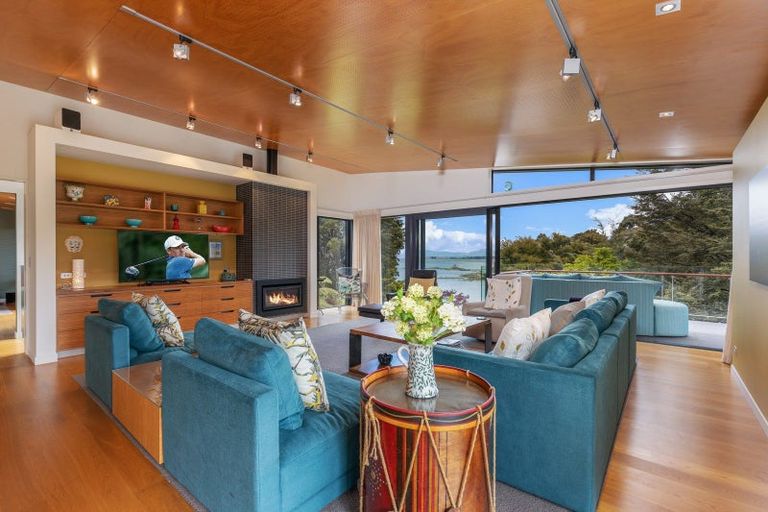 Photo of property in 24 Cook Crescent, Kaiteriteri, Motueka, 7197