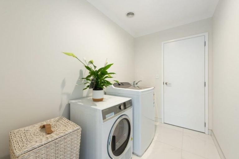 Photo of property in 9 Rotomanu Place, Pyes Pa, Tauranga, 3112