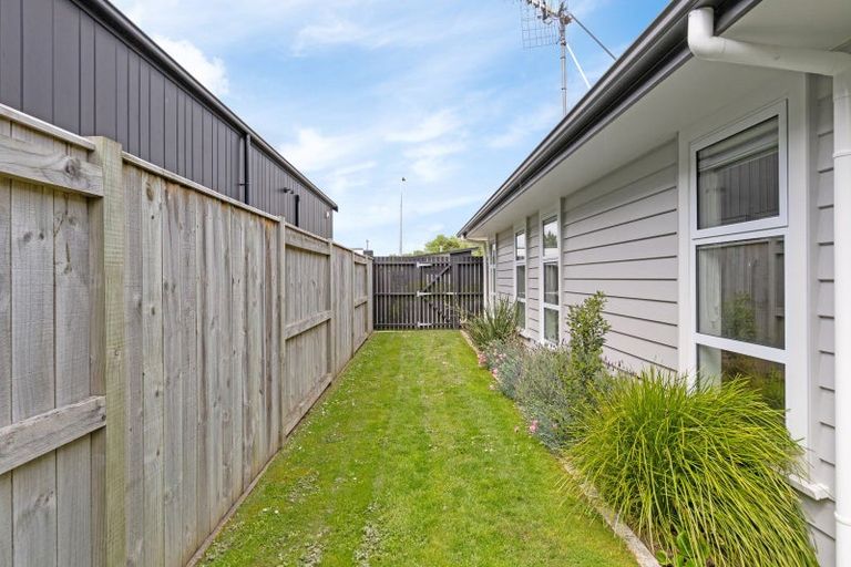 Photo of property in 31 Freedom Drive, Kelvin Grove, Palmerston North, 4414