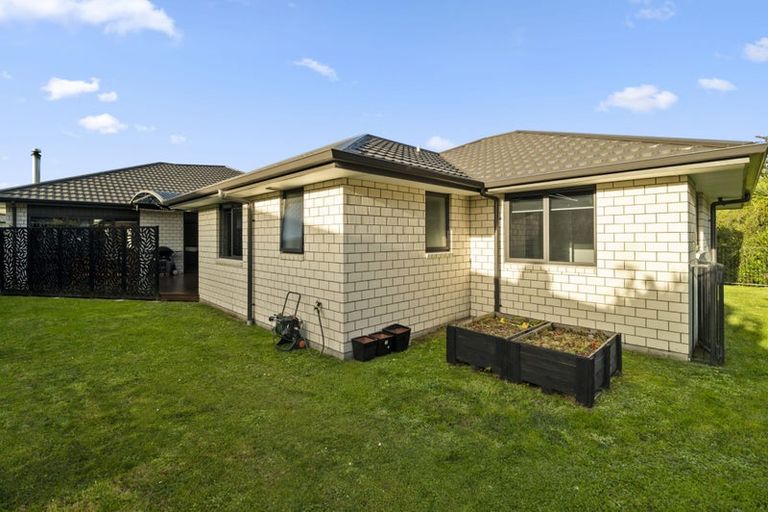 Photo of property in 14 Hamon Place, Pukehangi, Rotorua, 3015