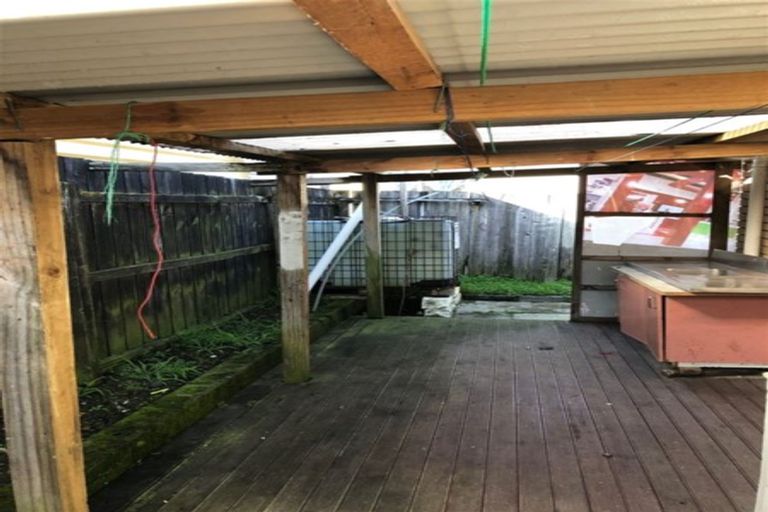 Photo of property in 39 Robert Skelton Place, Clendon Park, Auckland, 2103