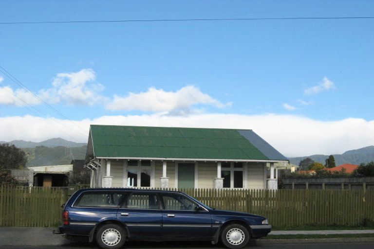 Photo of property in 140 Bartholomew Road, Levin, 5510