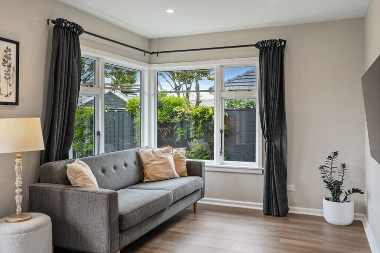 Photo of property in 59 Charlcott Street, Burnside, Christchurch, 8053