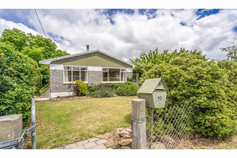 Photo of property in 10 Royal Terrace, Alexandra, 9320