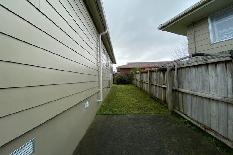 Photo of property in 96 Hutchinsons Road, Bucklands Beach, Auckland, 2014