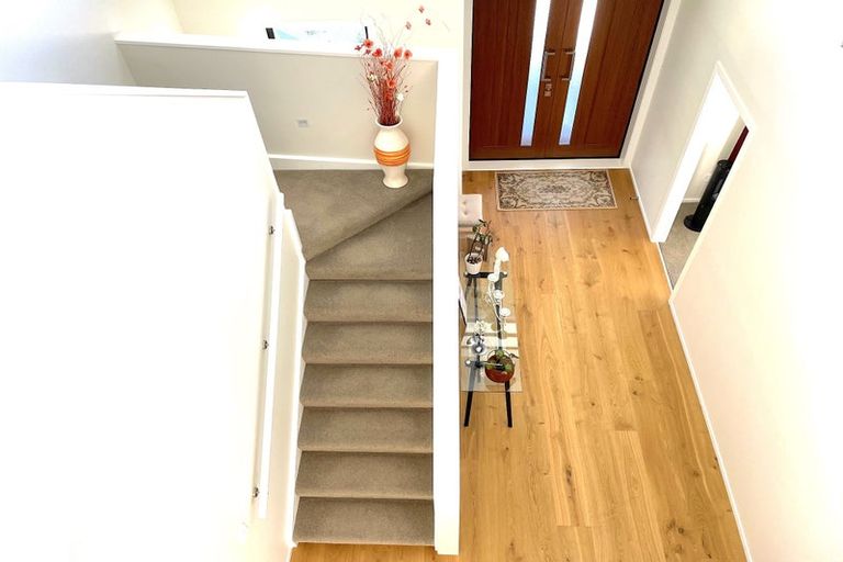 Photo of property in 104 Melksham Drive, Churton Park, Wellington, 6037