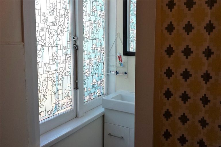 Photo of property in 1/46 Swaffield Road, Papatoetoe, Auckland, 2025