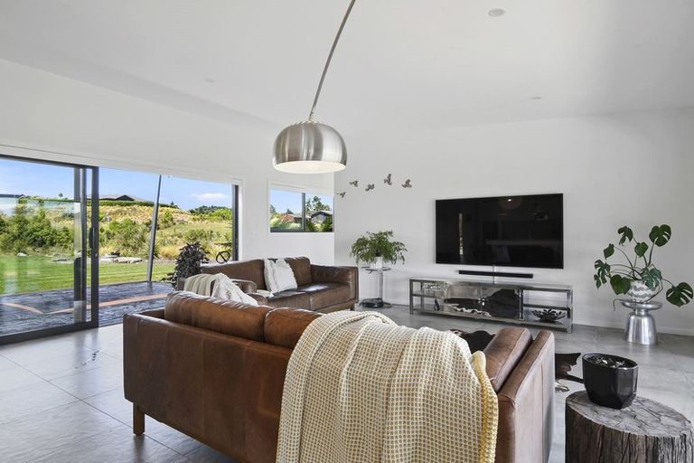 Photo of property in 22 Westmere Drive, Tasman, Upper Moutere, 7173