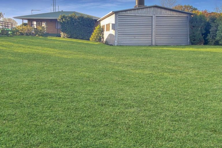 Photo of property in 18 Redcliff Road, Glenavy, Waimate, 7980
