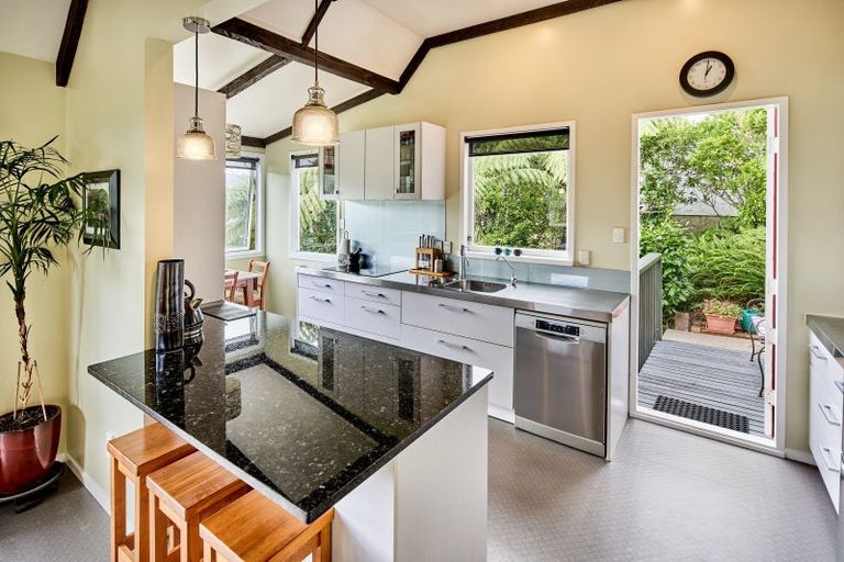 Photo of property in 21 Rochester Street, Wilton, Wellington, 6012