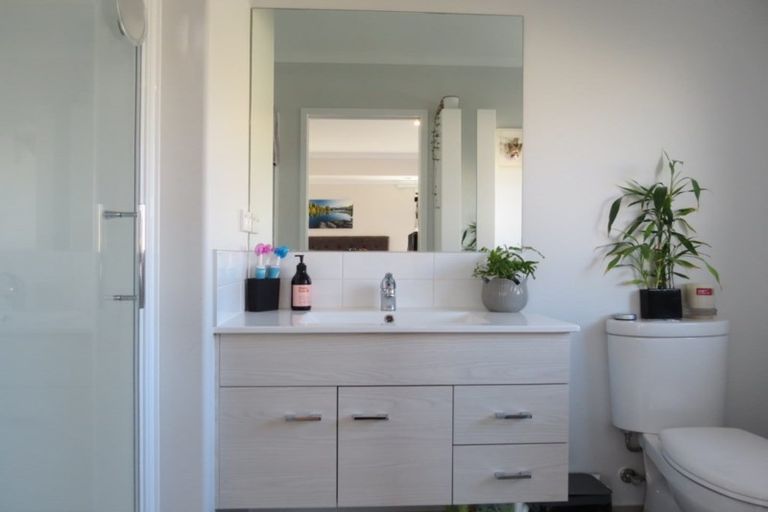 Photo of property in 37 Mary-ellen Place, Coromandel, 3506