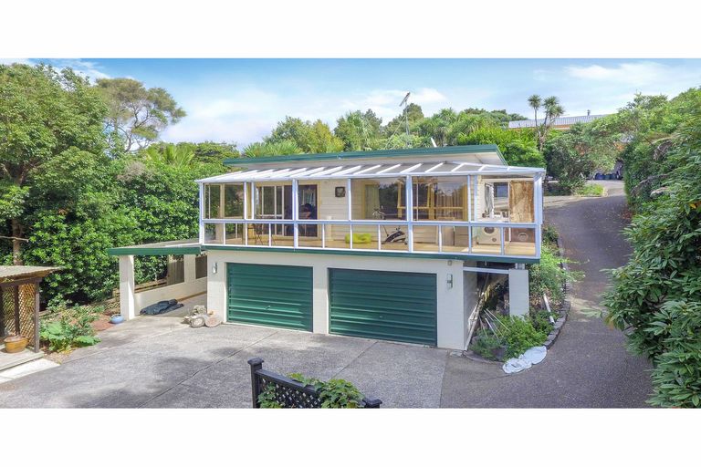 Photo of property in 1/19 Mcdowell Crescent, Hillcrest, Auckland, 0627