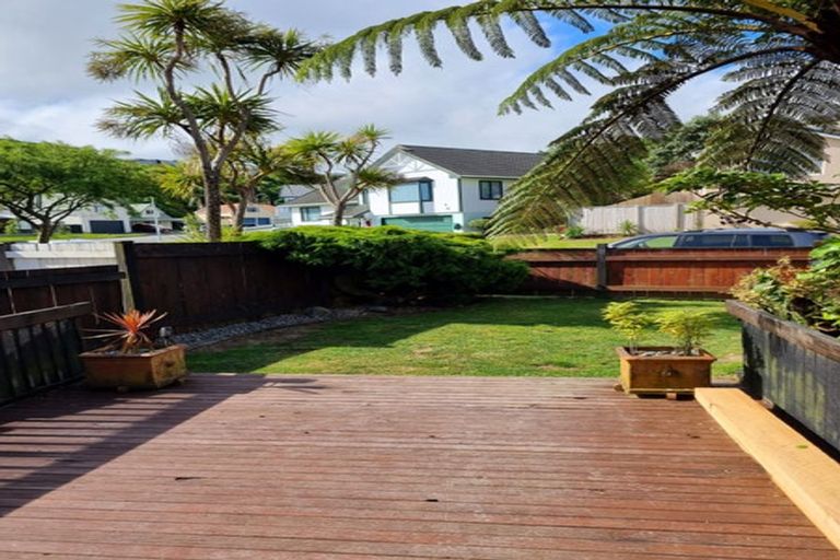 Photo of property in 2/59 Redvers Drive, Belmont, Lower Hutt, 5010