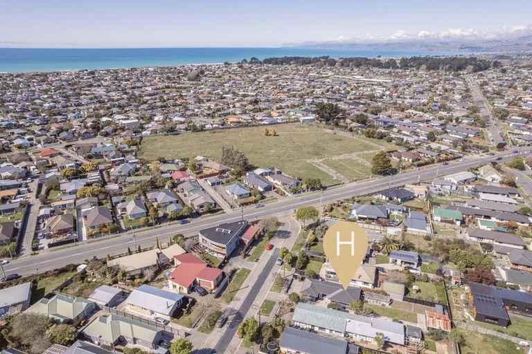 Photo of property in 60 Flemington Avenue, North New Brighton, Christchurch, 8083