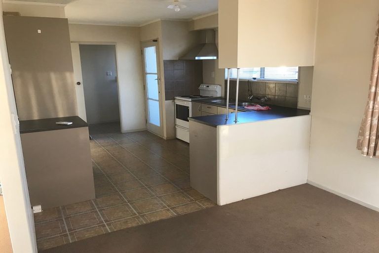 Photo of property in 9 Colonial Place, Kelvin Grove, Palmerston North, 4414