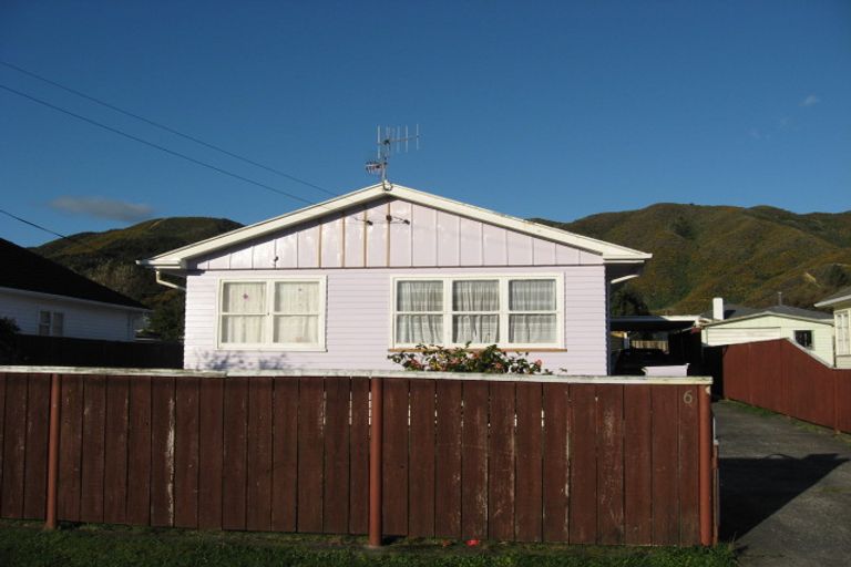Photo of property in 6 Roberts Street, Wainuiomata, Lower Hutt, 5014