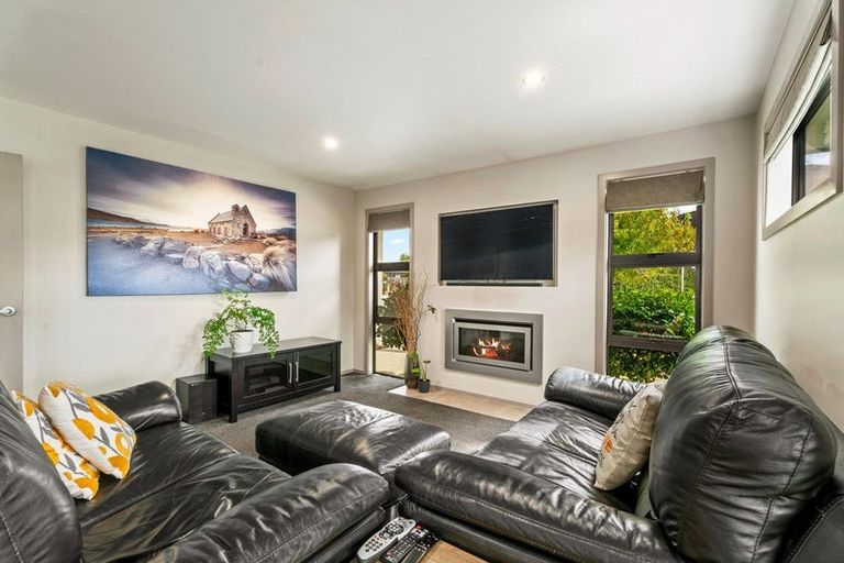 Photo of property in 1 Finch Street, Albert Town, Wanaka, 9305