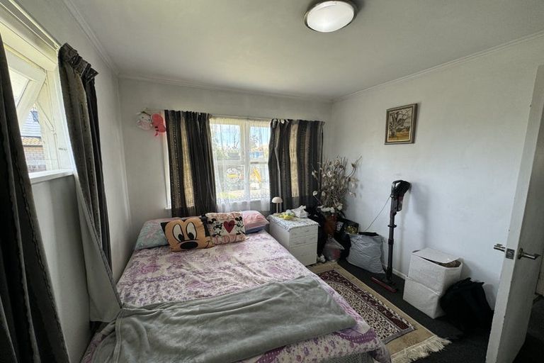 Photo of property in 10 Raglan Street, Mangere East, Auckland, 2024