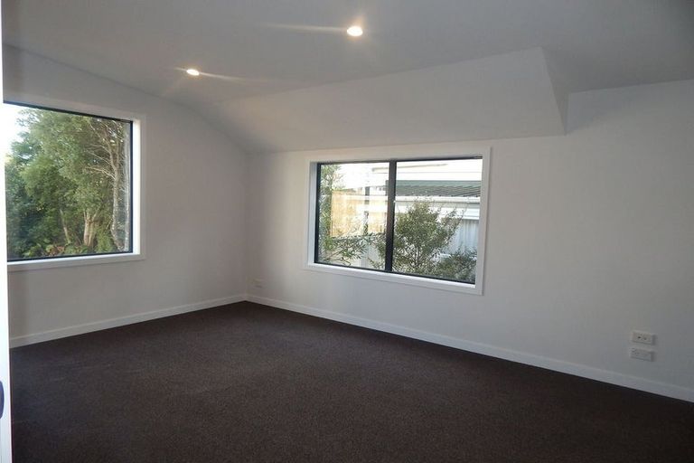 Photo of property in 91a Northland Road, Northland, Wellington, 6012