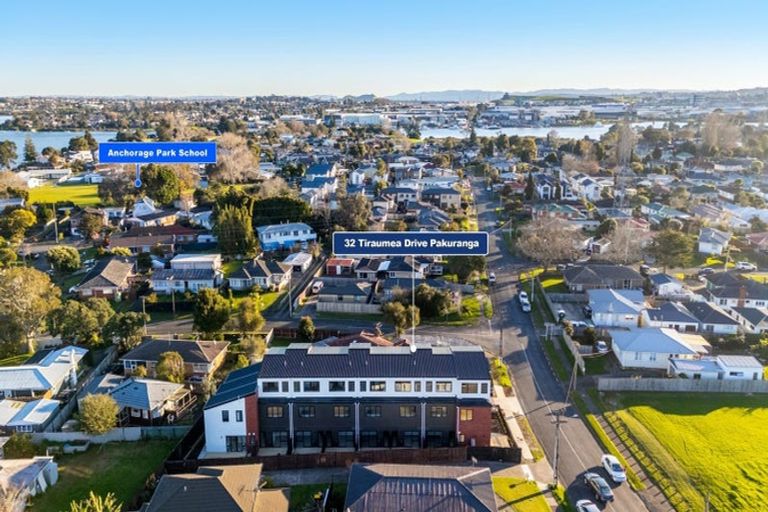 Photo of property in 6/32 Tiraumea Drive, Pakuranga, Auckland, 2010